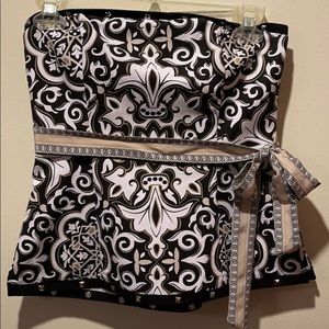 WHBM, 0, Black and white bustiers